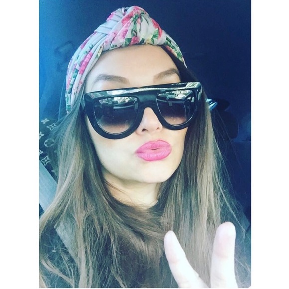 Lover of loaded fries and squeezing anything furry with a pulse. - Picture 2 of 2